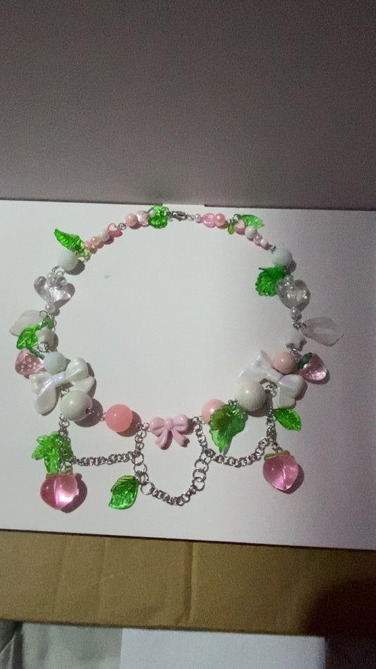 Colour & leaf necklace